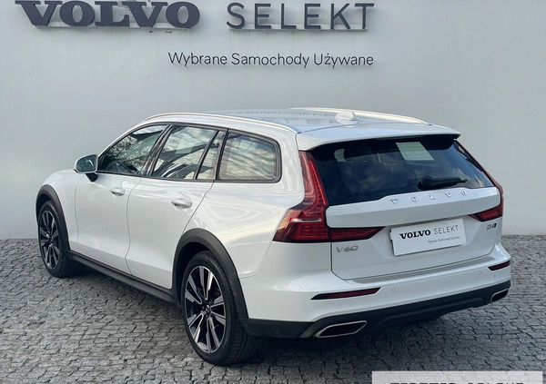 Volvo V60 Cross Country cena 144900 przebieg: 128990, rok produkcji 2019 z Warszawa małe 596